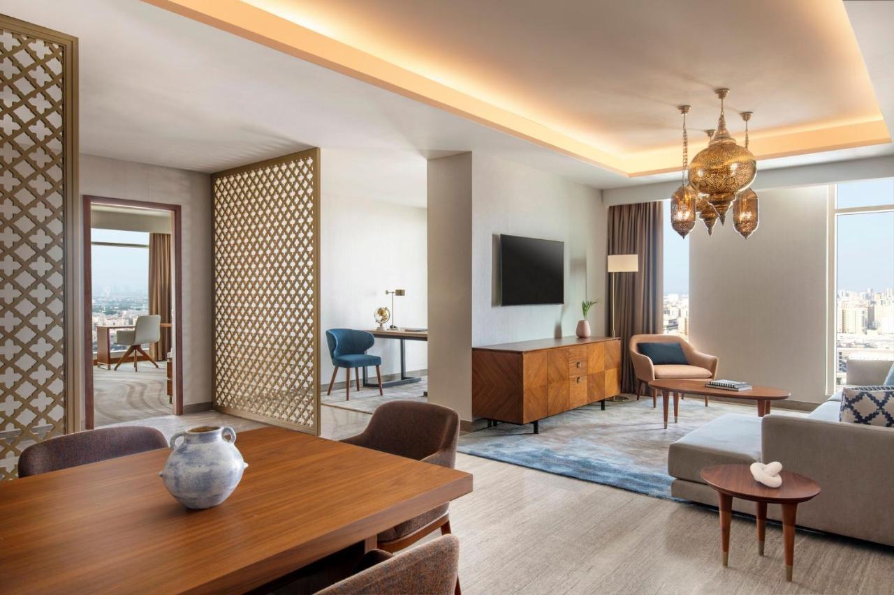 Abesq Doha Hotel And Residences, An Ihg Hotel Exteriér fotografie A suite at the hotel