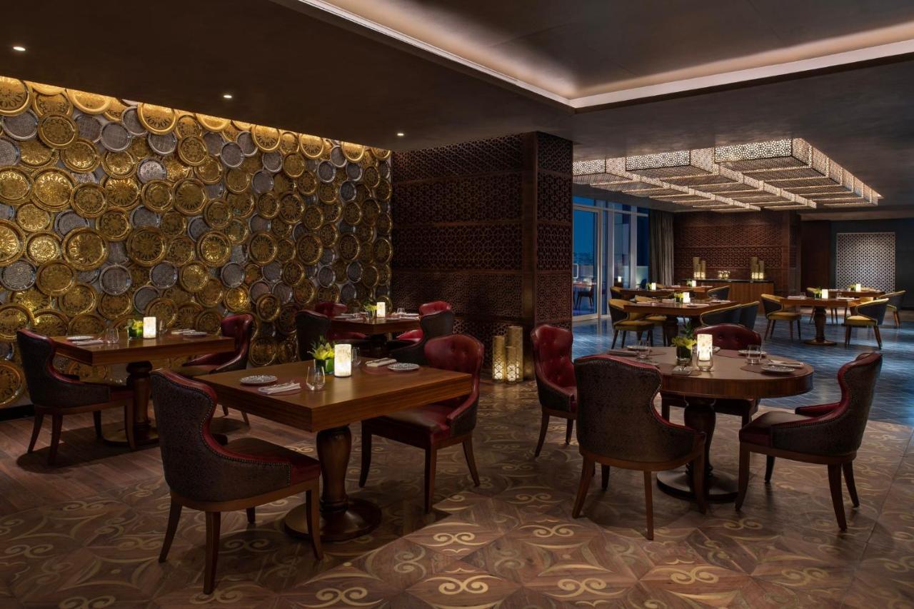 Abesq Doha Hotel And Residences, An Ihg Hotel Exteriér fotografie The restaurant