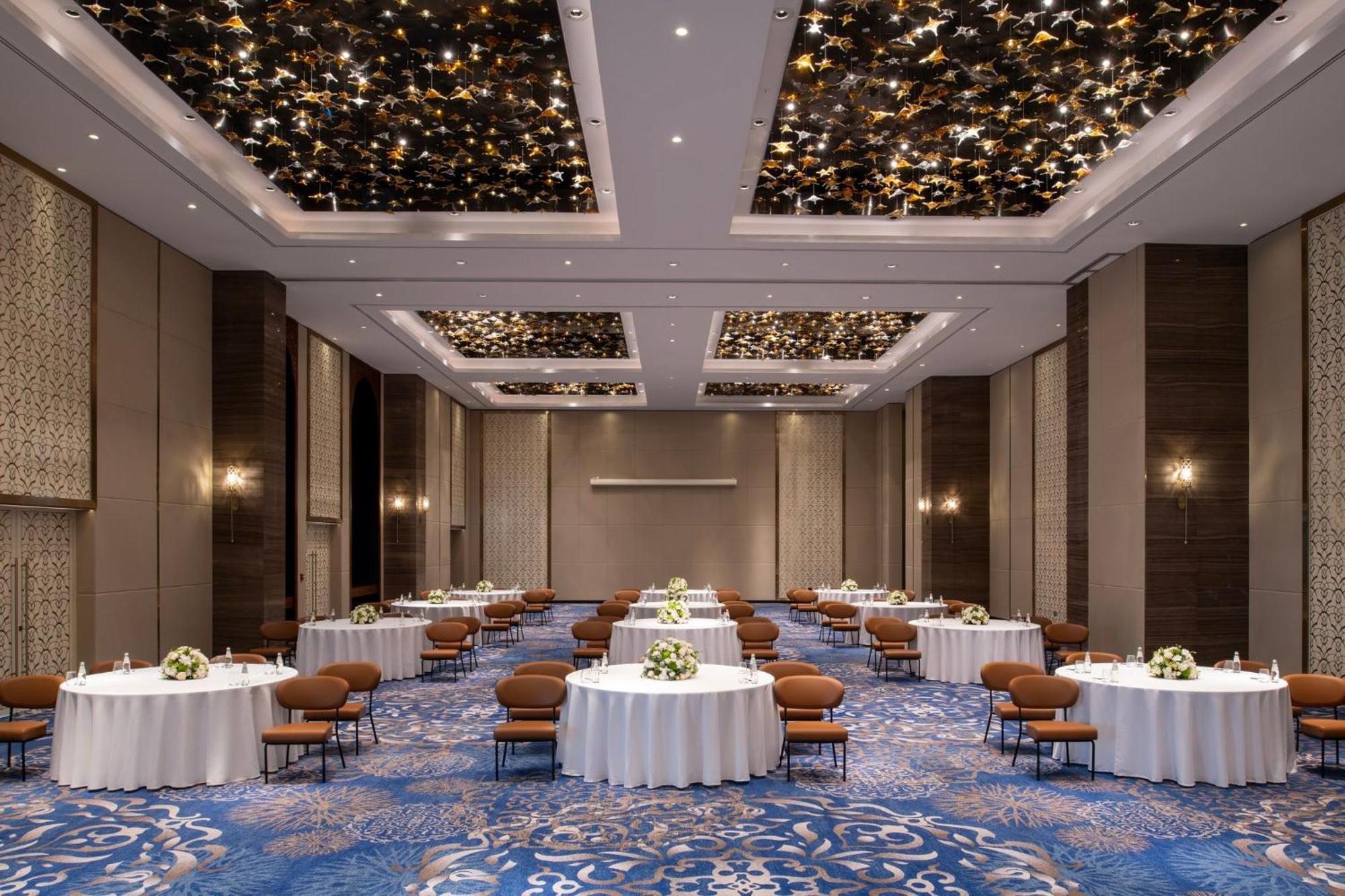 Abesq Doha Hotel And Residences, An Ihg Hotel Exteriér fotografie The ballroom