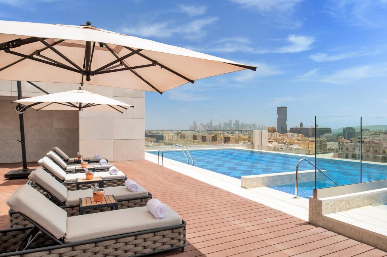 Abesq Doha Hotel And Residences, An Ihg Hotel Exteriér fotografie Rooftop pool