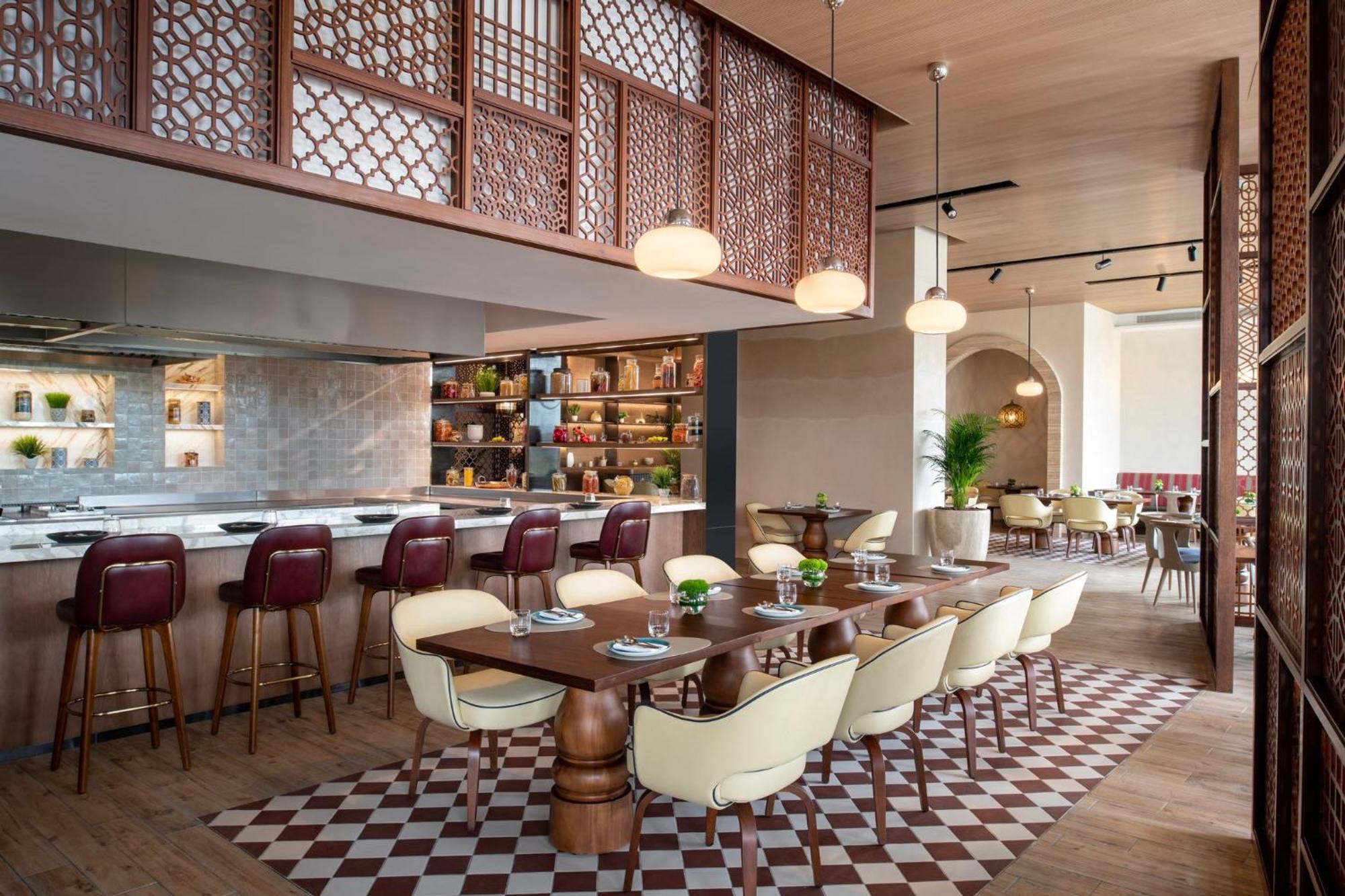 Abesq Doha Hotel And Residences, An Ihg Hotel Exteriér fotografie The restaurant