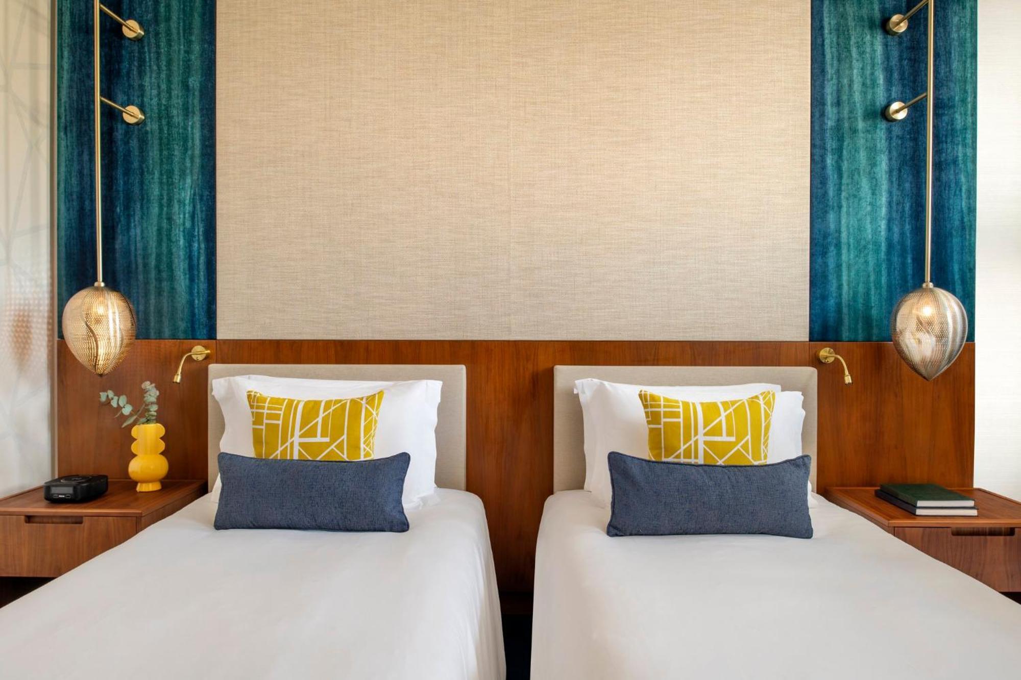 Abesq Doha Hotel And Residences, An Ihg Hotel Exteriér fotografie Deluxe Room